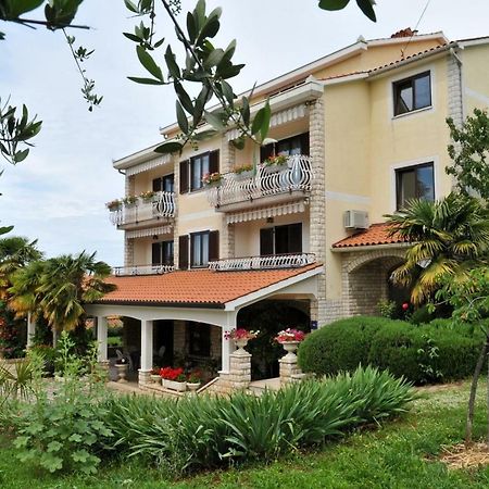 Haus Liliana Hotel Tar-Vabriga Exterior foto