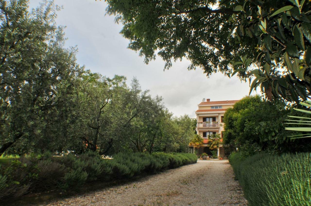 Haus Liliana Hotel Tar-Vabriga Exterior foto