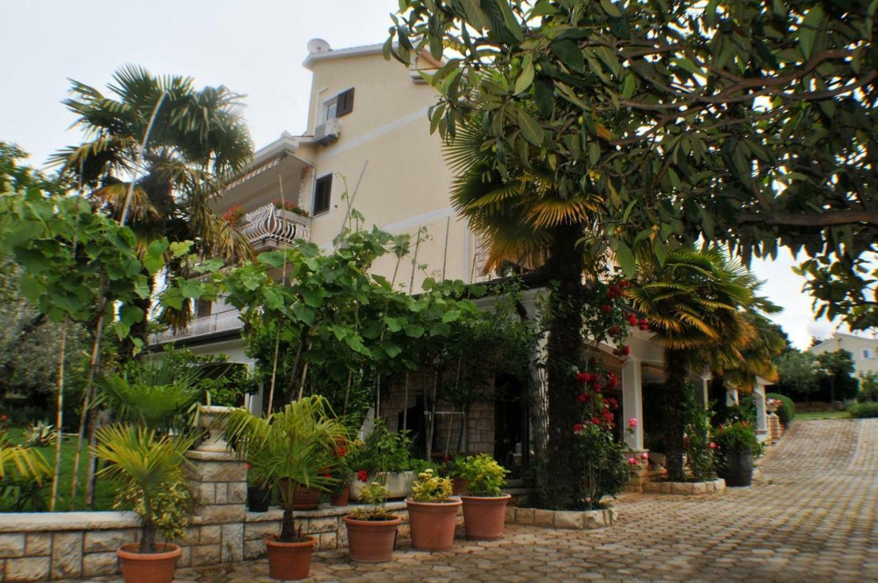 Haus Liliana Hotel Tar-Vabriga Exterior foto