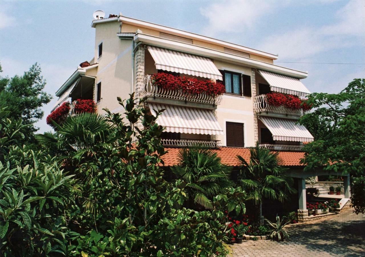 Haus Liliana Hotel Tar-Vabriga Exterior foto